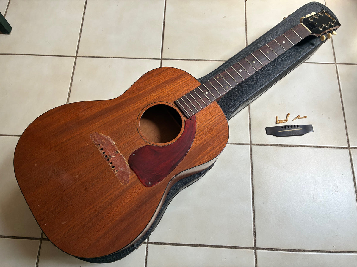 Vintage 1965 Gibson LG-0 Acoustic Guitar and Case