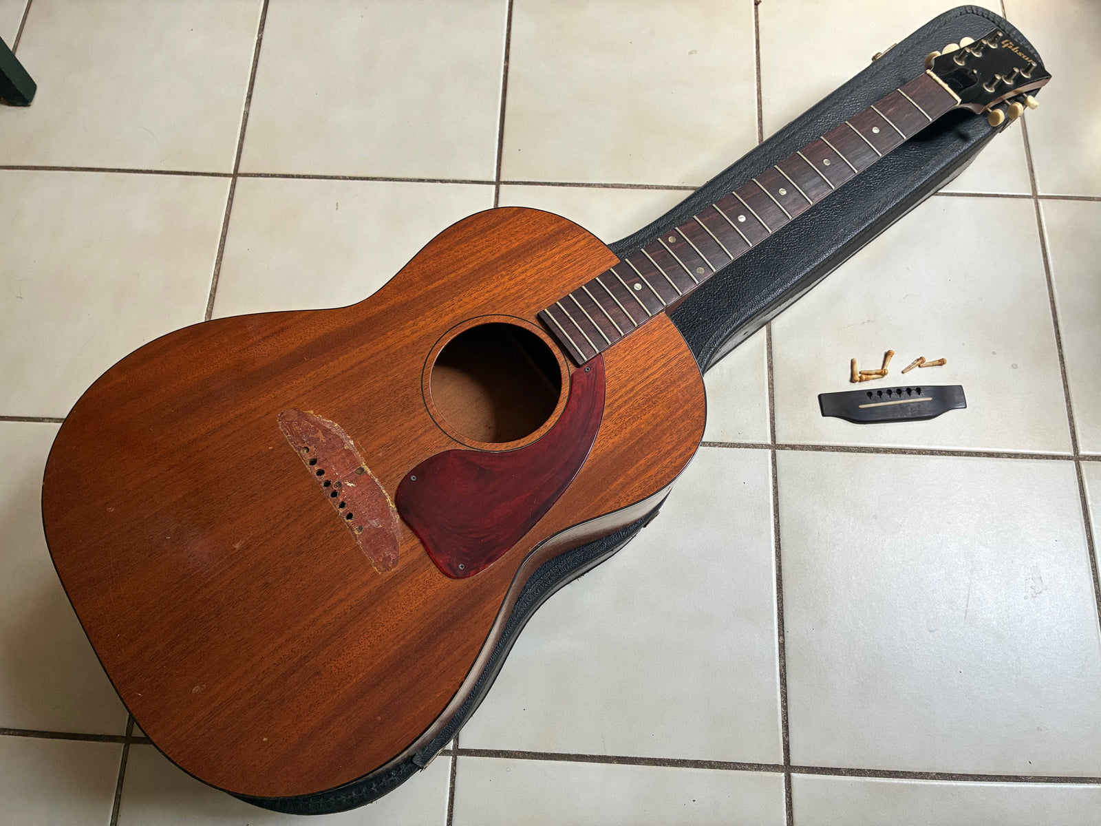 Vintage 1965 Gibson LG-0 Acoustic Guitar and Case
