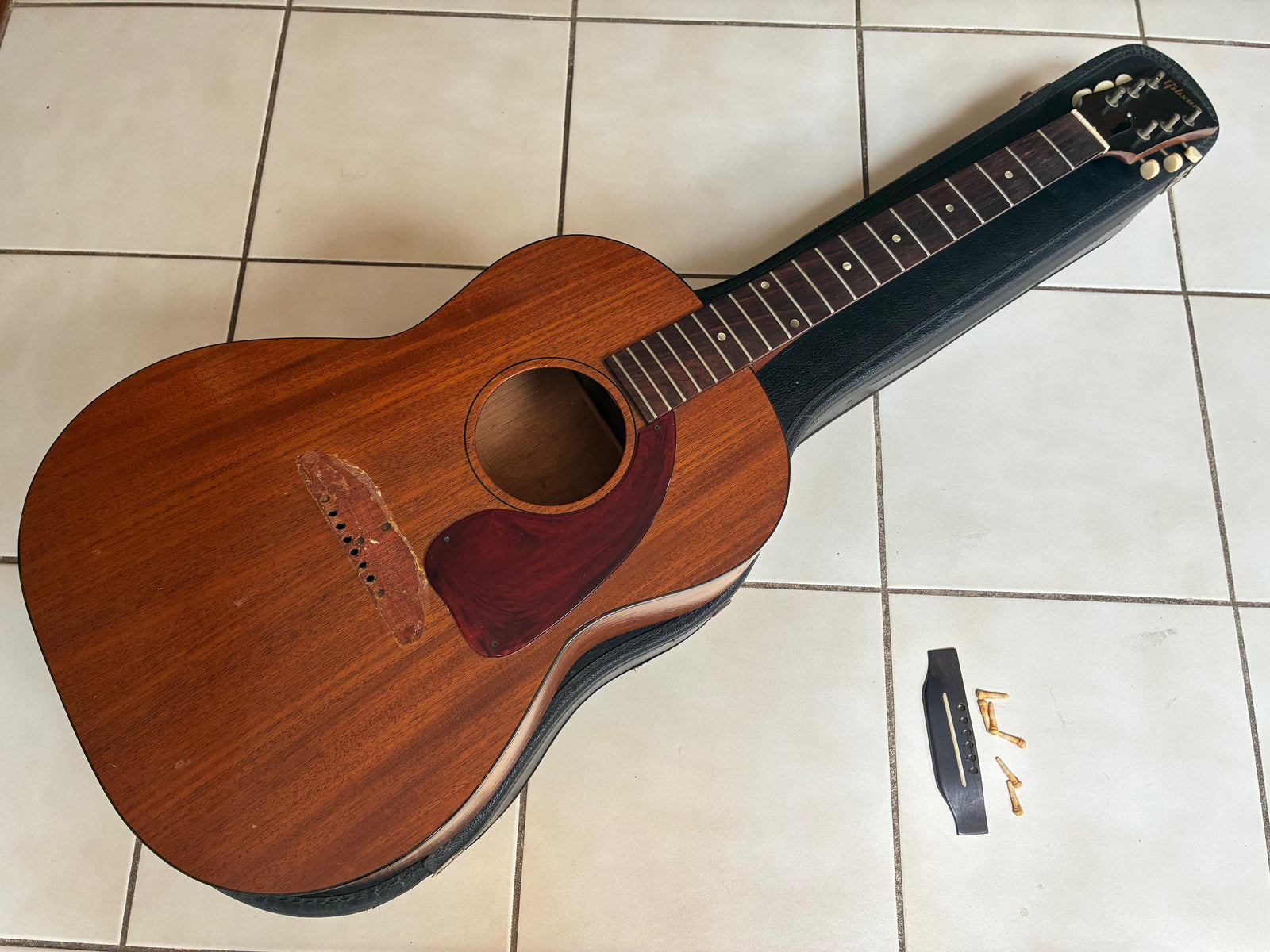 Vintage 1965 Gibson LG-0 Acoustic Guitar and Case