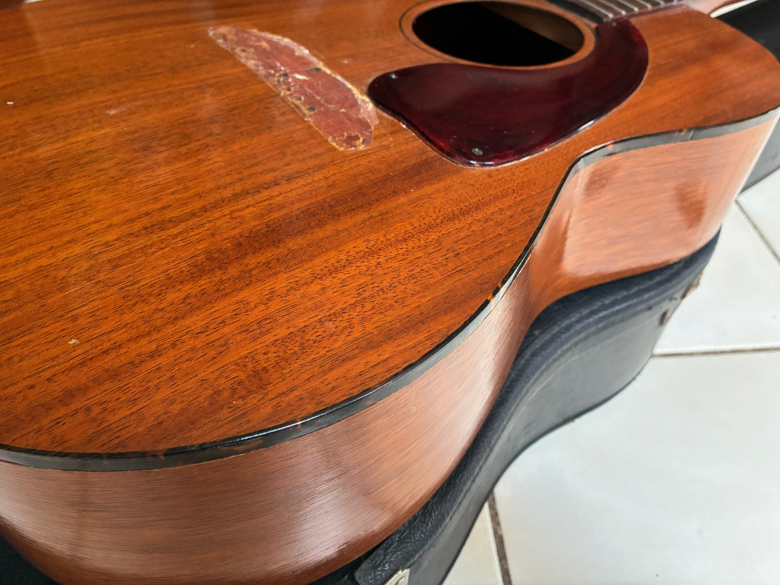 Vintage 1965 Gibson LG-0 Acoustic Guitar and Case