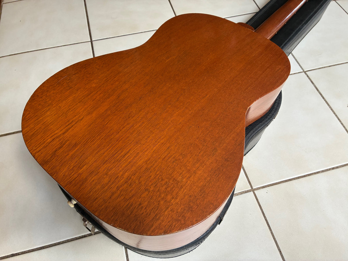 Vintage 1965 Gibson LG-0 Acoustic Guitar and Case