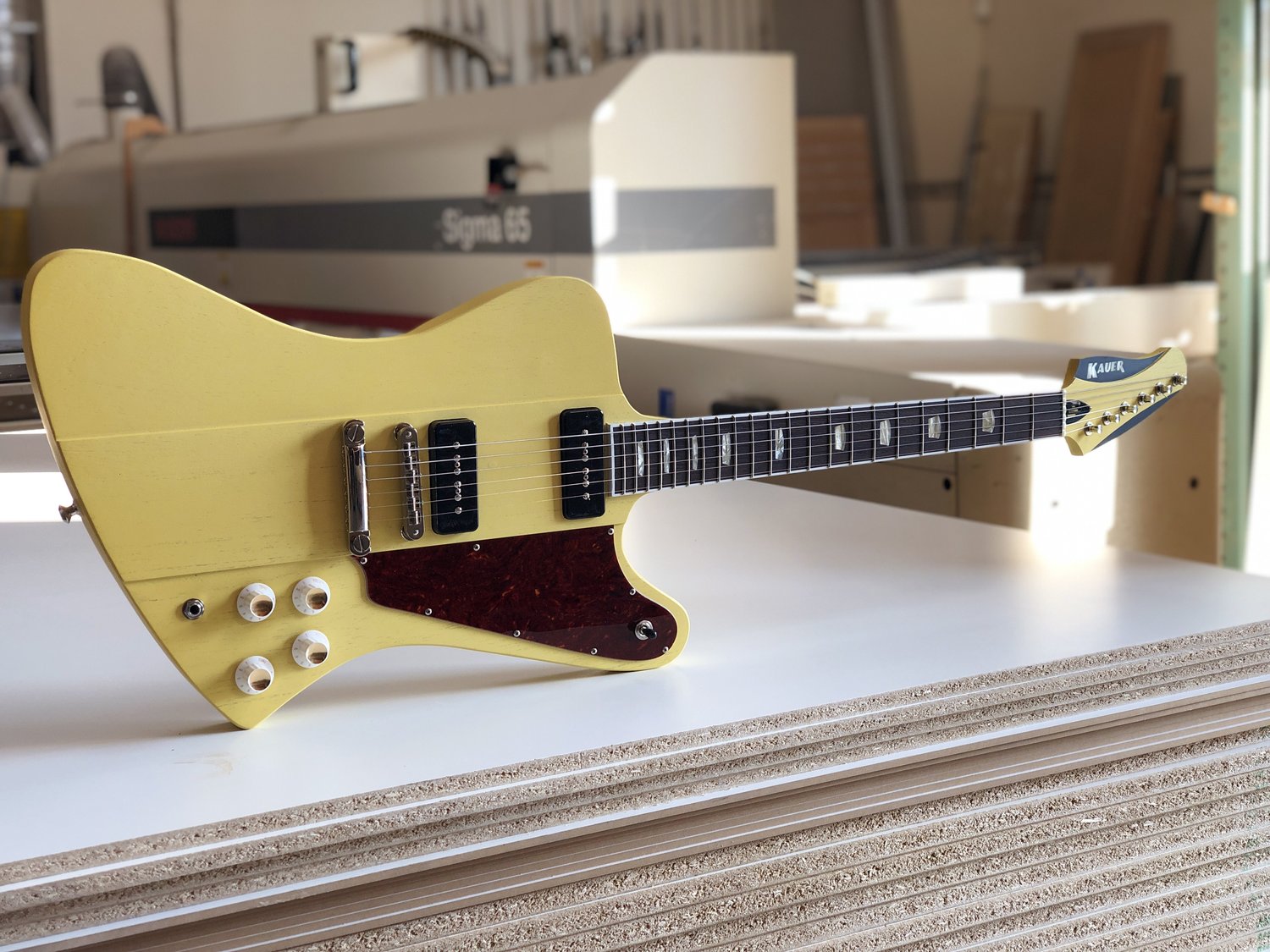 Kauer Guitars Banshee Express - TV Yellow - #301