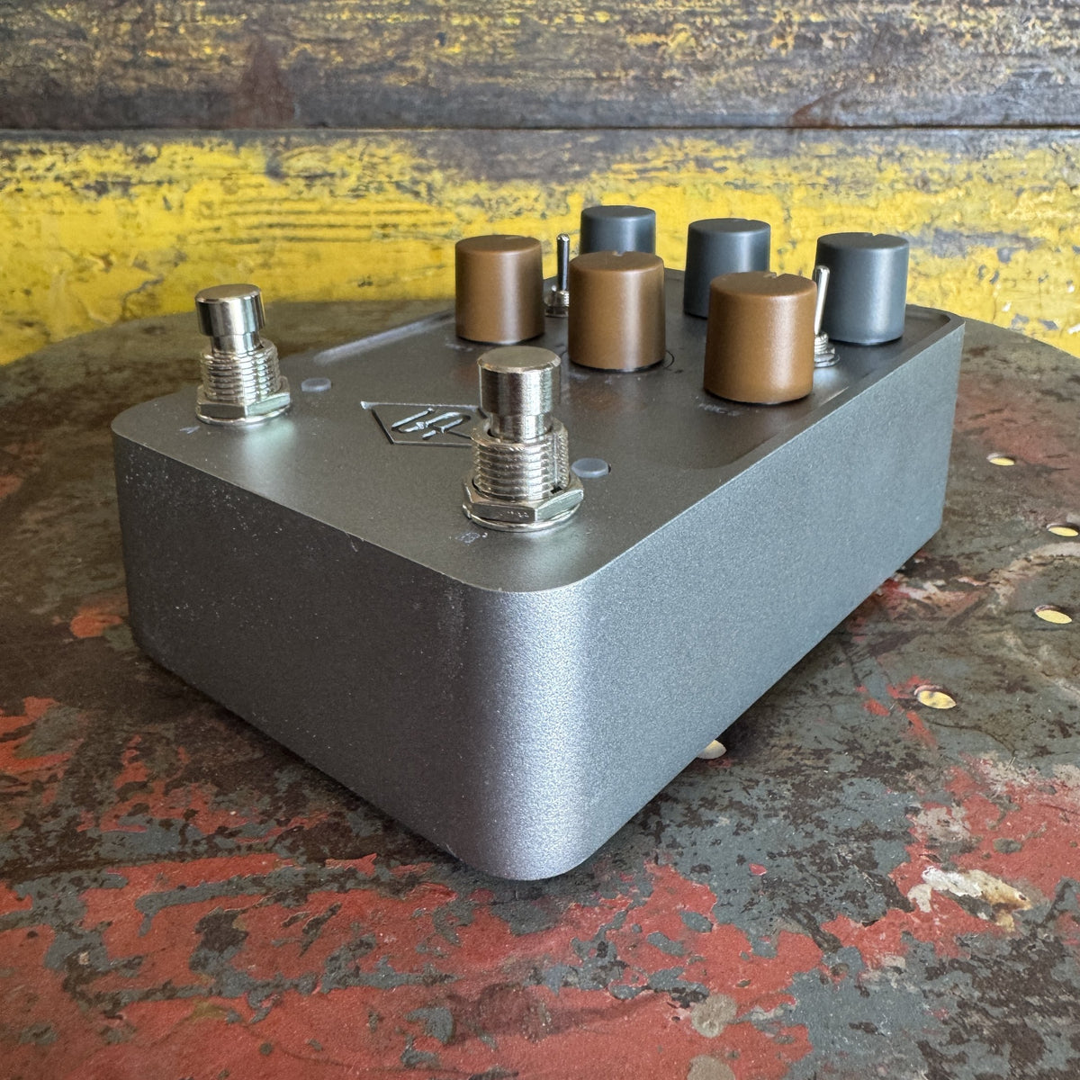 Universal Audio OX Stomp Dynamic Speaker Emulator