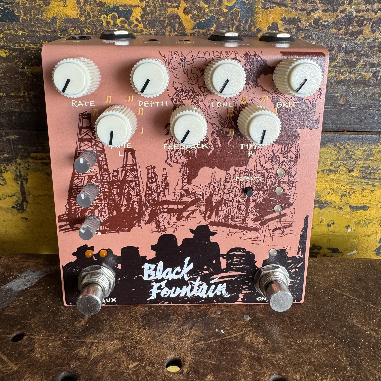 Old Blood Noise Endeavors Black Fountain Stereo - Terracotta