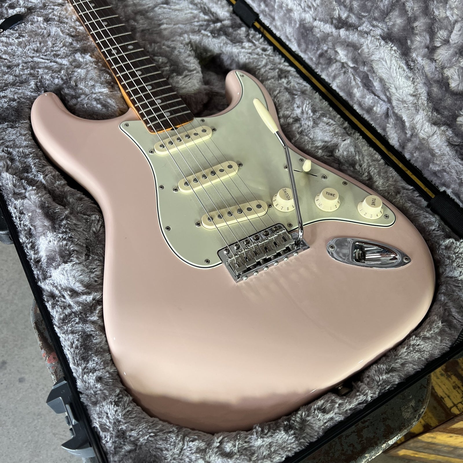 2022 Fender American Original '60s Stratocaster - Shell Pink