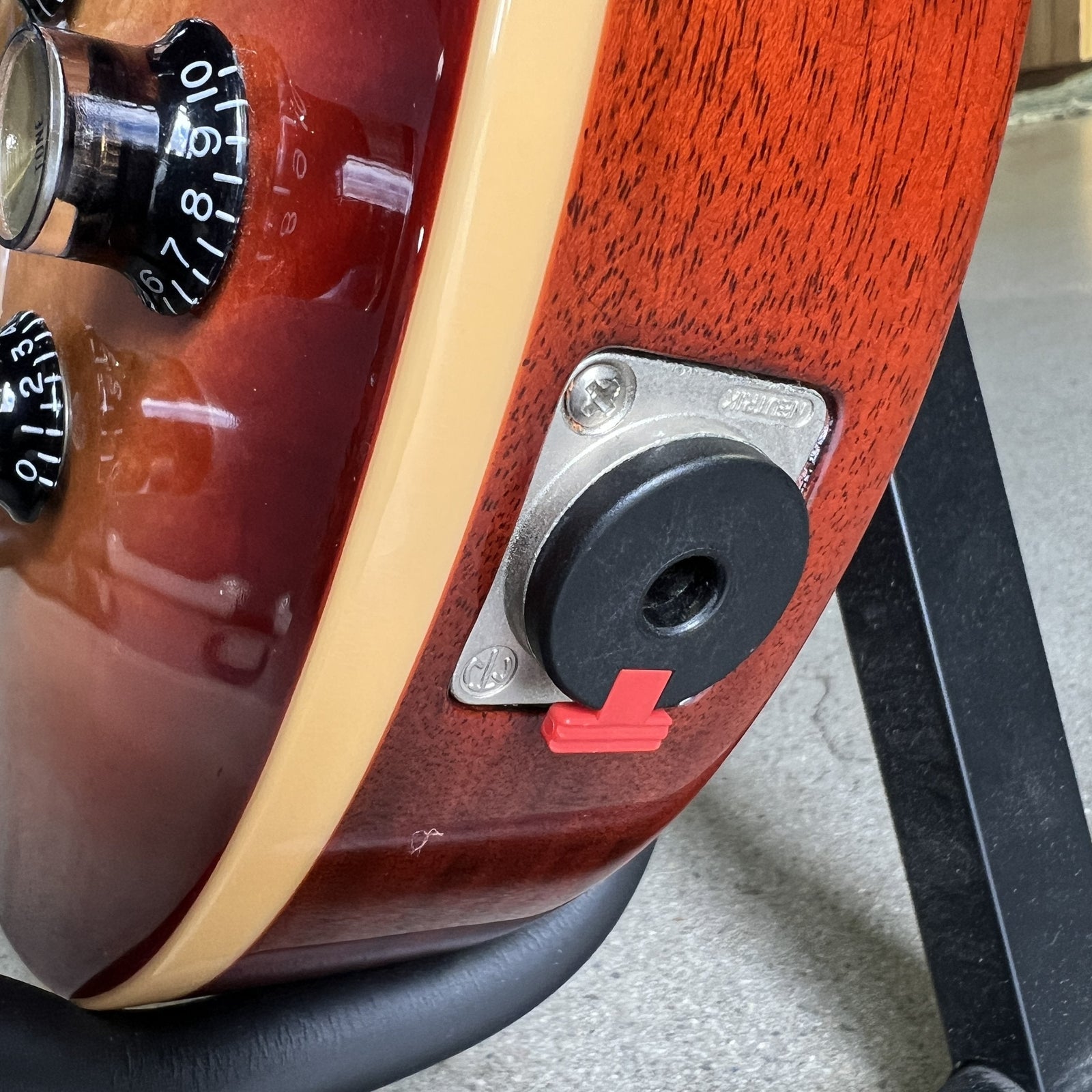 2008 Les Paul Standard, Heritage Cherry Sunburst