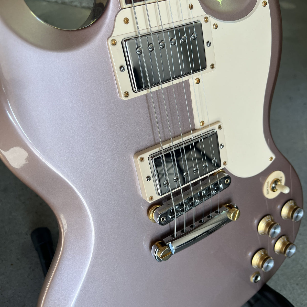 Gibson SG Standard "Airstream" Limited Edition (2019) – Rose Gold with Limited Aluminum Hardshell Case