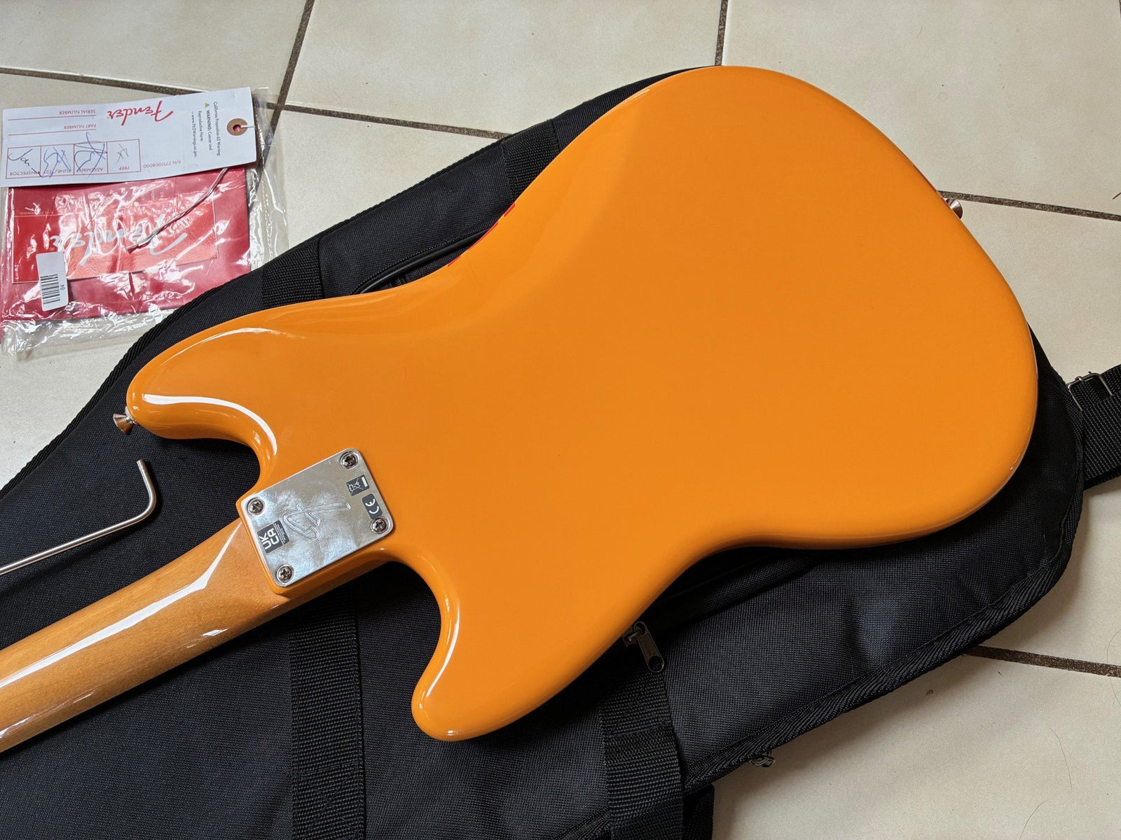 2024 Fender Mustang - Vinterra 2 Series - Competition Orange - Mint