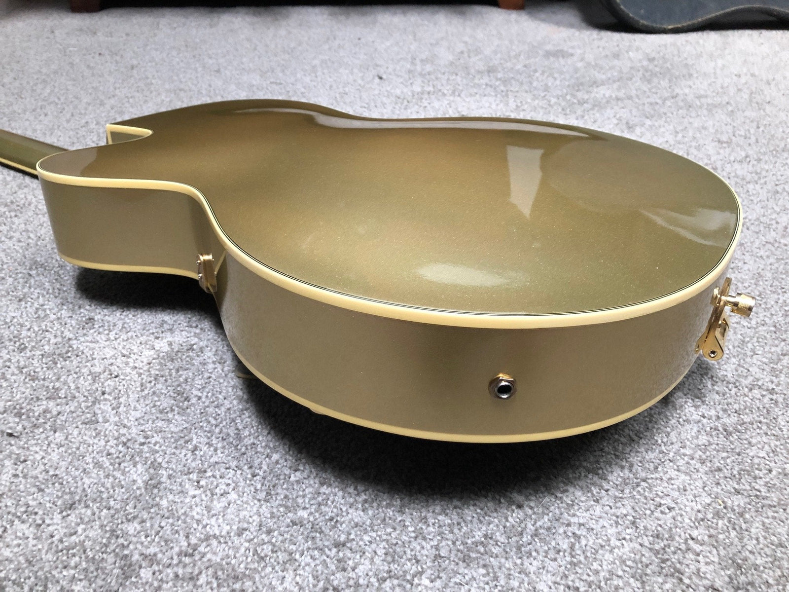 Gretsch 5420t electromatic guitar gold burgundy 135th anniversary