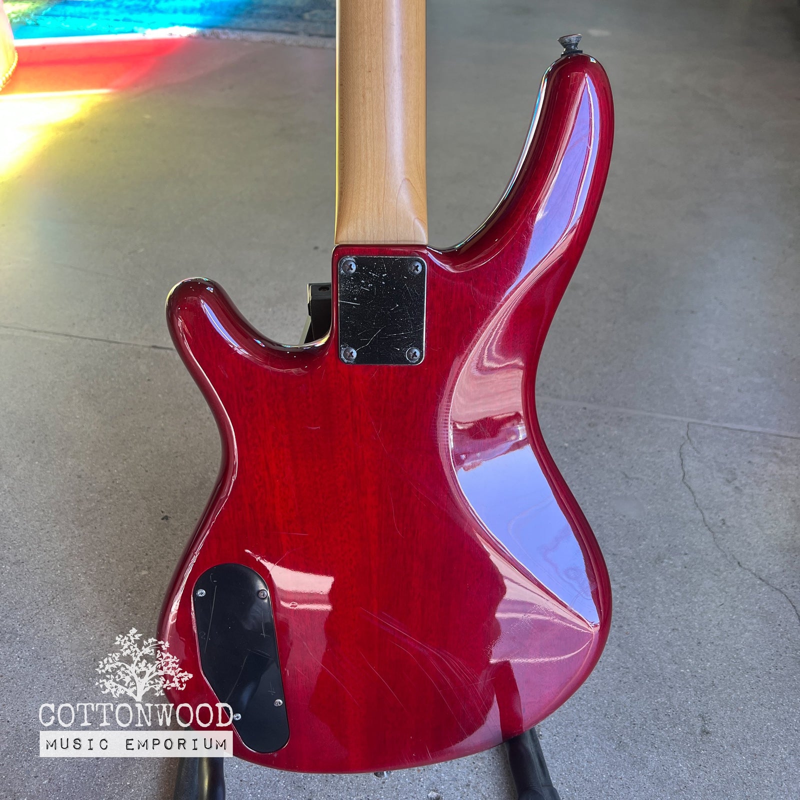 Yamaha MB-65 Motion B "Made in Japan" 1993 – 32" Medium Scale Bass – Cherry Finish