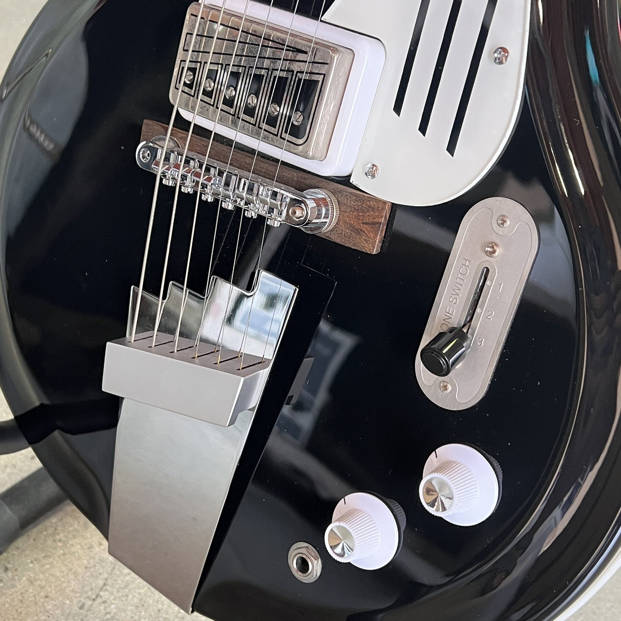 2016 Supro 1575JB Black Holiday