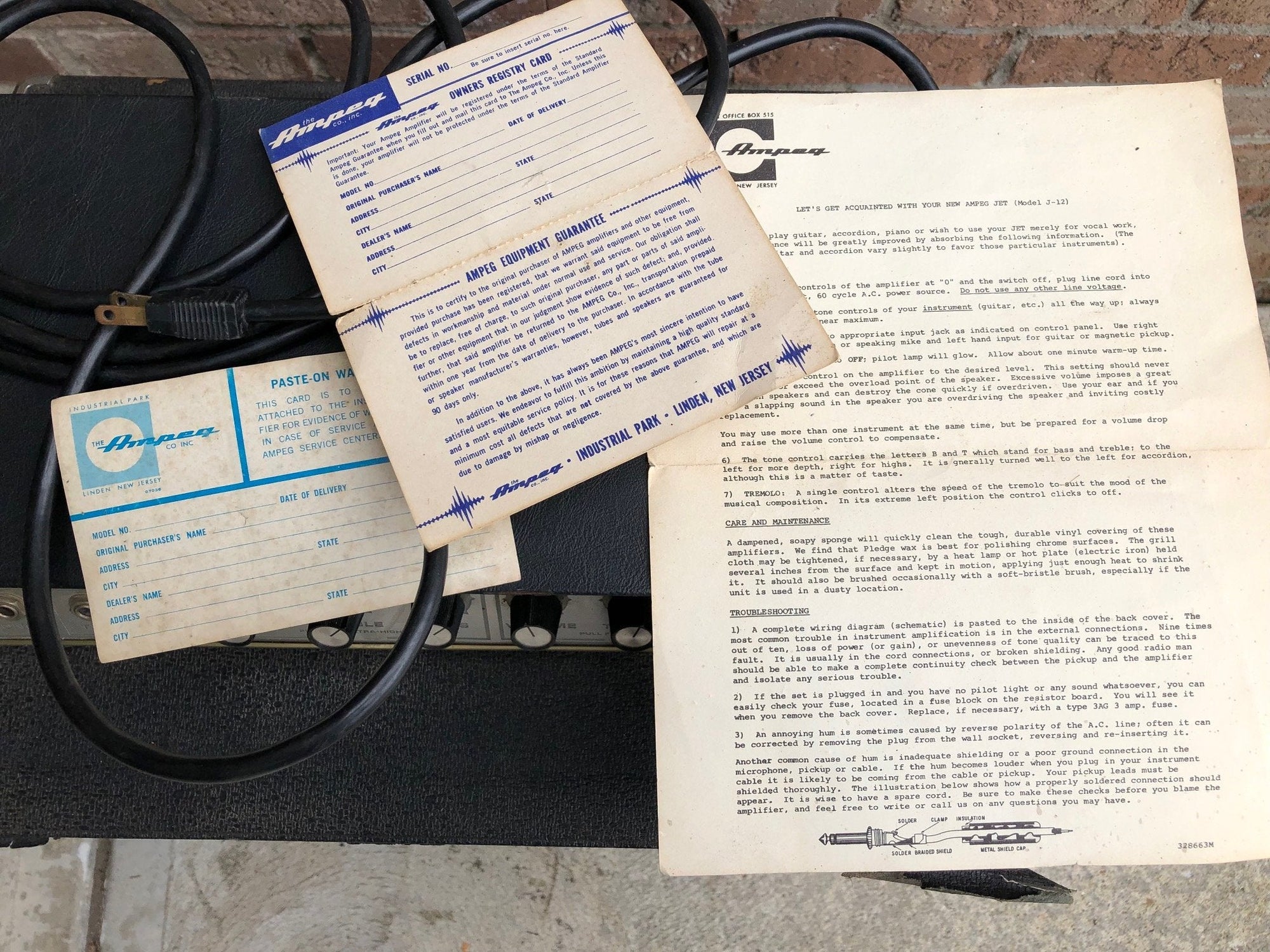 Vintage 1960’s Ampeg BT-15 Portaflex Bass Amplifier w/ Tags