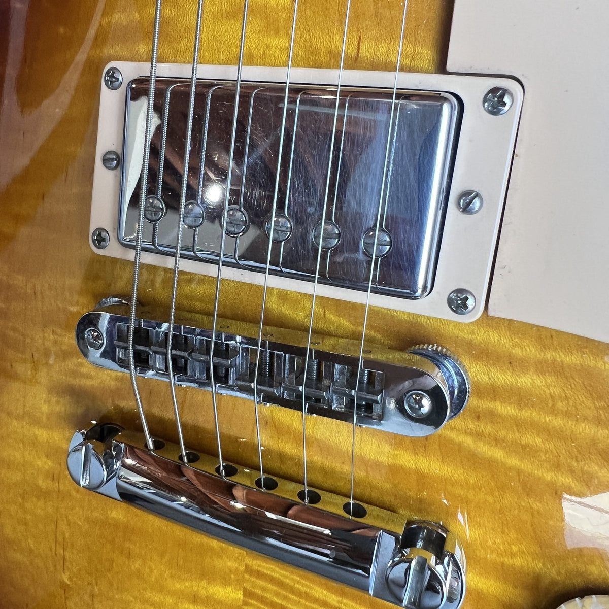 2009 Gibson Les Paul Traditional Figured Maple Top - Very Good Condition