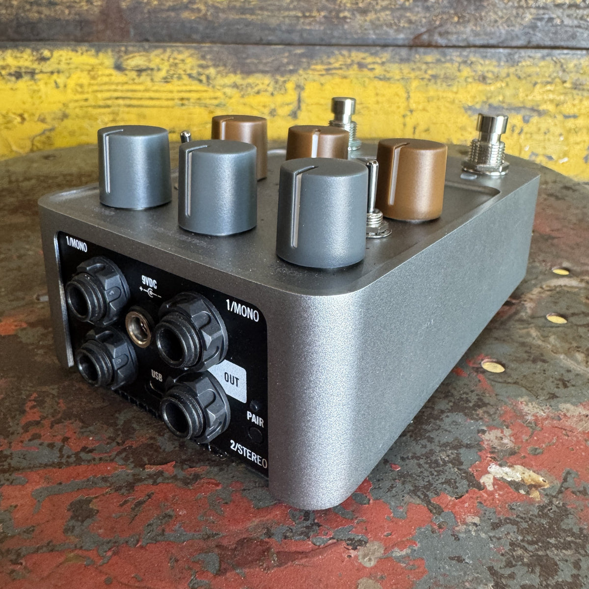 Universal Audio OX Stomp Dynamic Speaker Emulator