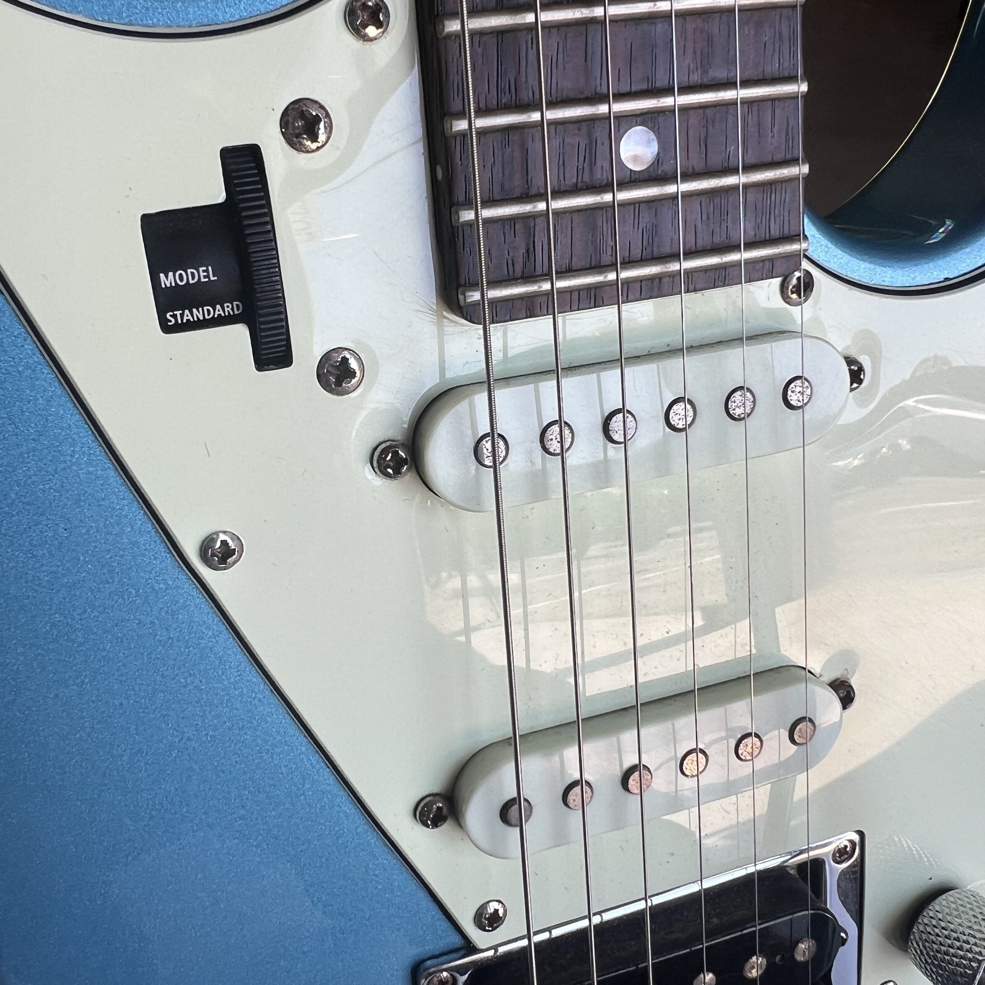 Line 6 JTV-69 James Tyler Variax Modeling Electric Guitar - Lake Placid Blue