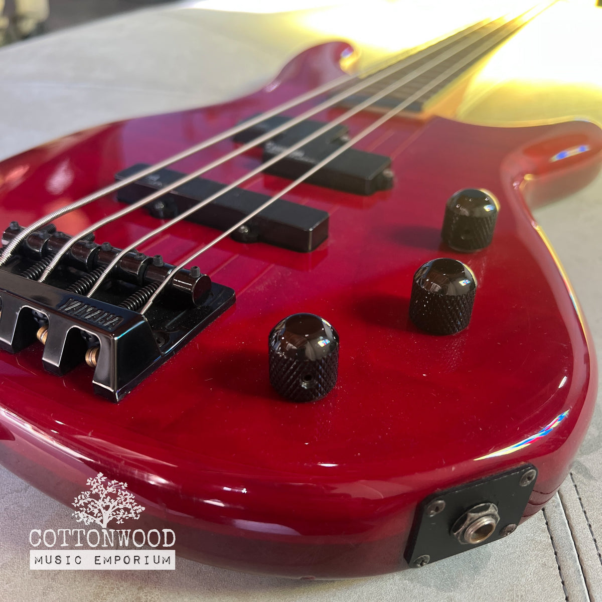 Yamaha MB-65 Motion B "Made in Japan" 1993 – 32" Medium Scale Bass – Cherry Finish