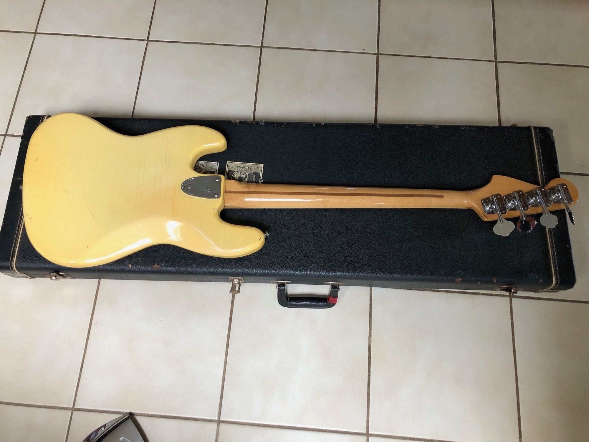 Vintage 1978 Fender Jazz Bass Olympic White with Case