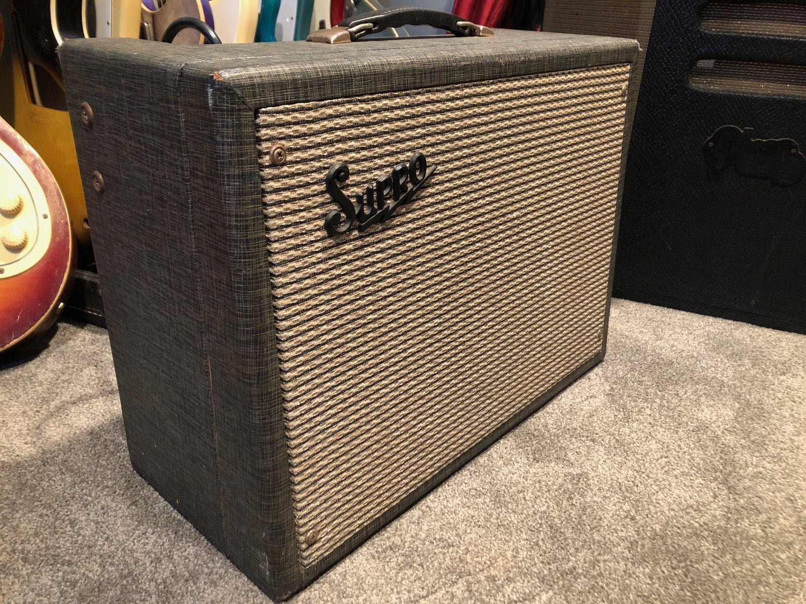 Vintage 1960’s Supro Valco 16T Guitar Amplifier Tremolo