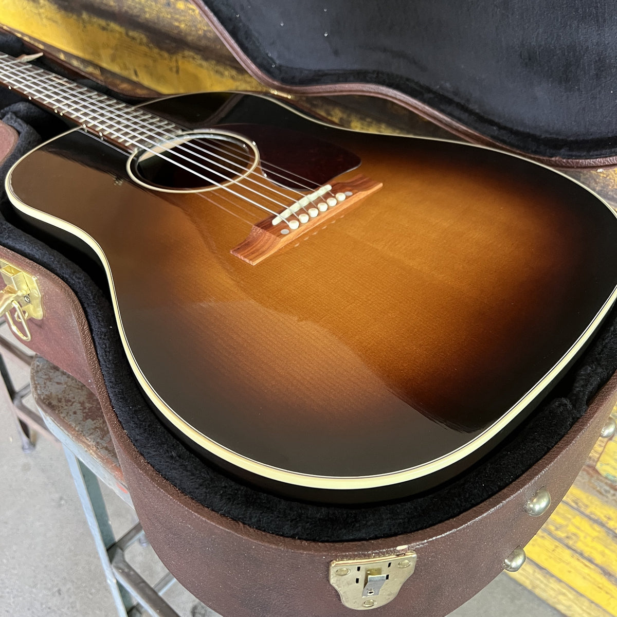 2018 Gibson J-45 Standard Acoustic-Electric Guitar – Vintage Sunburst (Used, Very Good)