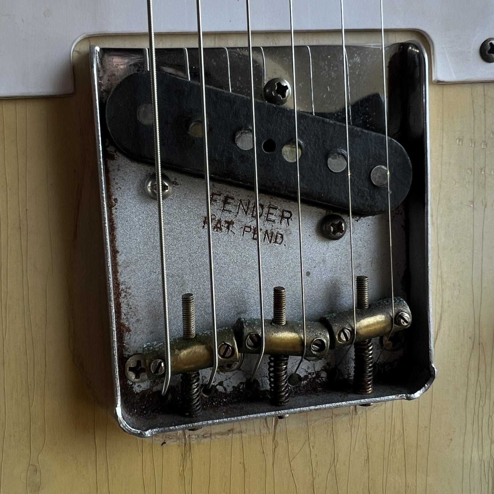 Revelator Guitars - RetroSonic T-Style - White Guard - #63640