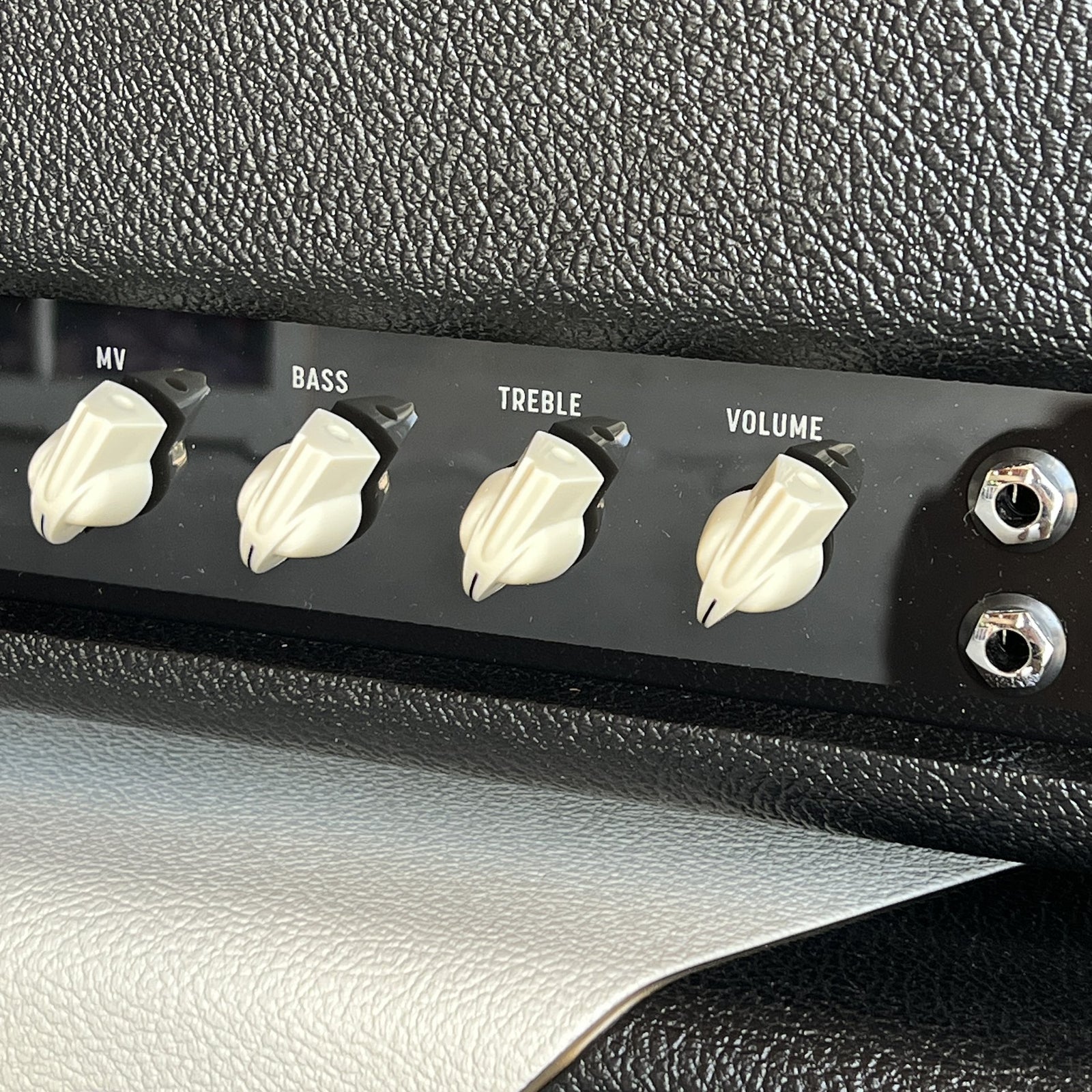 Divided by 13 CCC 9/15 Head - Black Bronco Tolex / Cream V