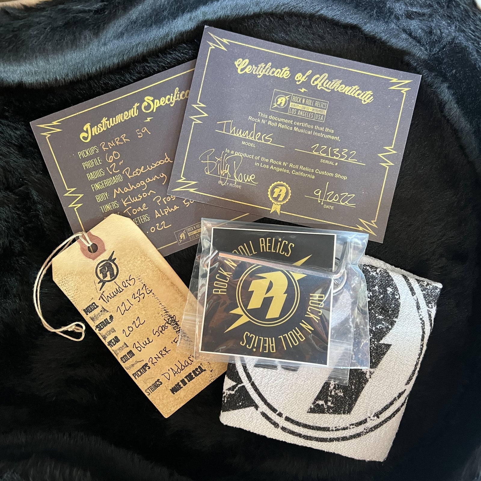 Rock N Roll Relics Thunders - Sparkle Blue Relic