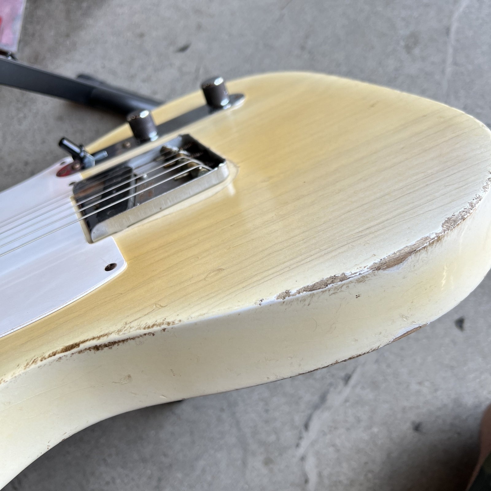 Revelator Guitars - RetroSonic T-Style - White Guard - #63640