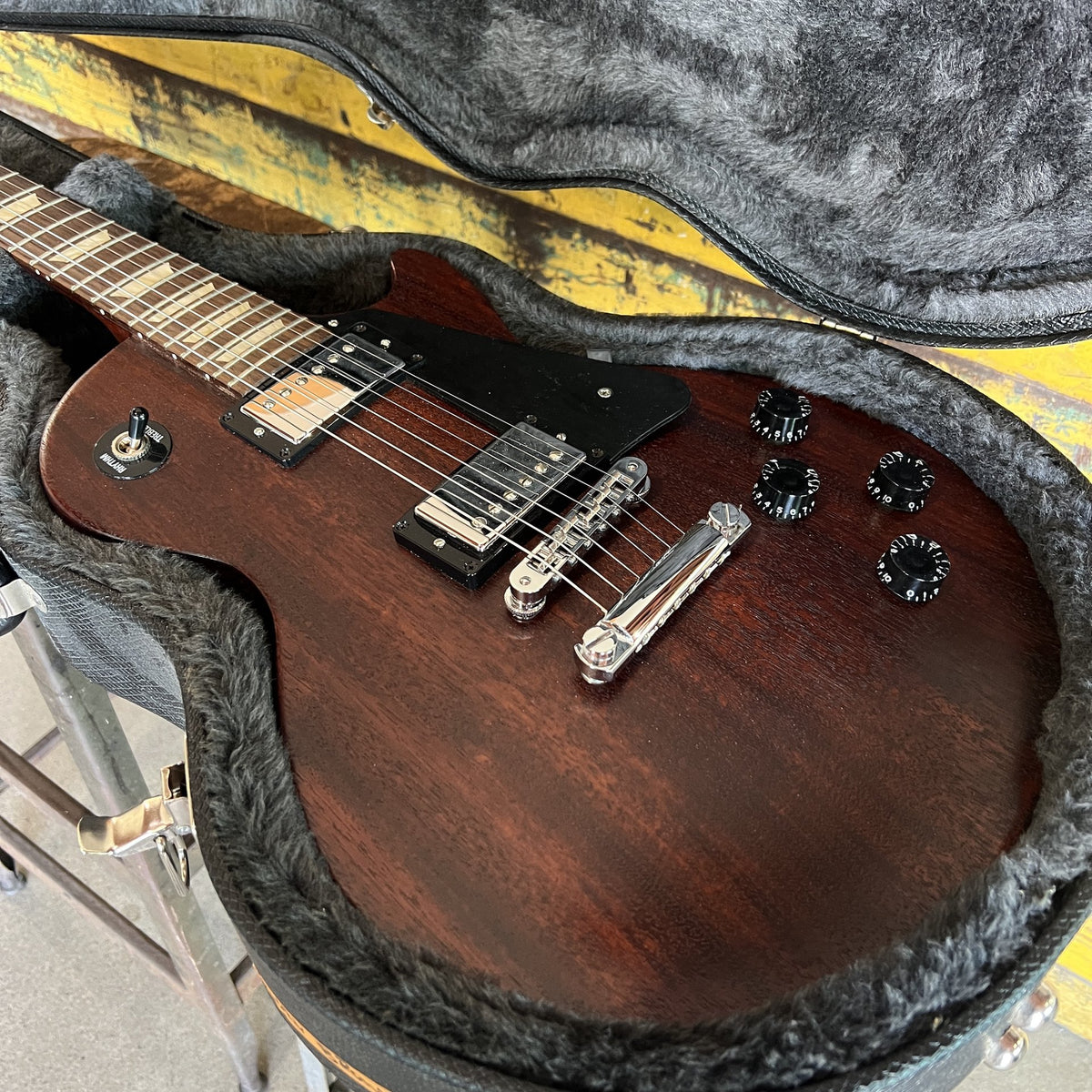 2006 Gibson Les Paul Studio Faded - Worn Brown (Includes Gibson Hardshell Case)