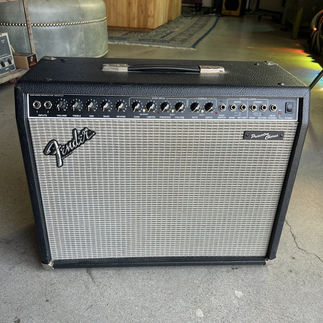 Fender Princeton Chorus 2x10 Guitar Amplifier