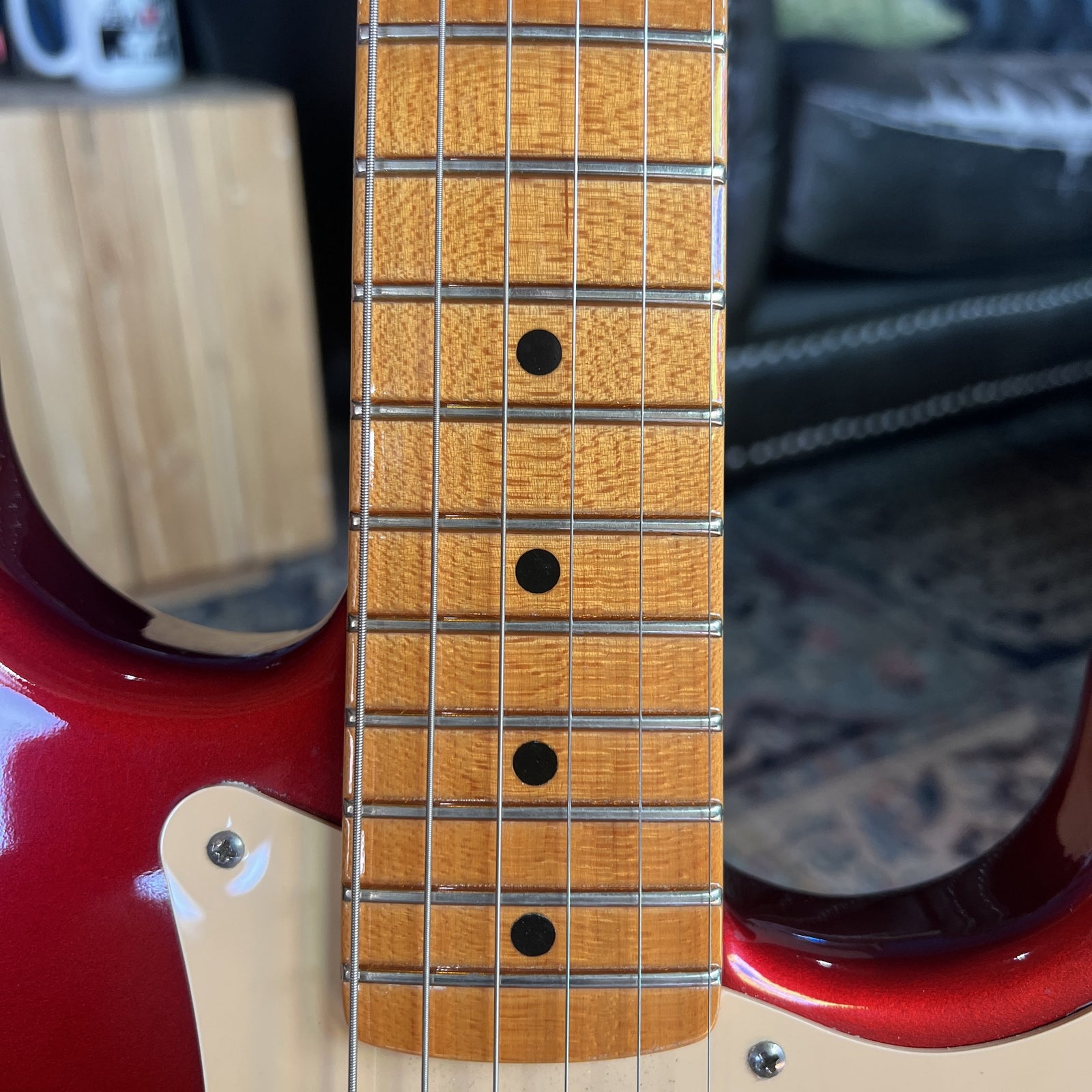 Fender Eric Johnson Signature Stratocaster – Candy Apple Red – Serial EJ02082