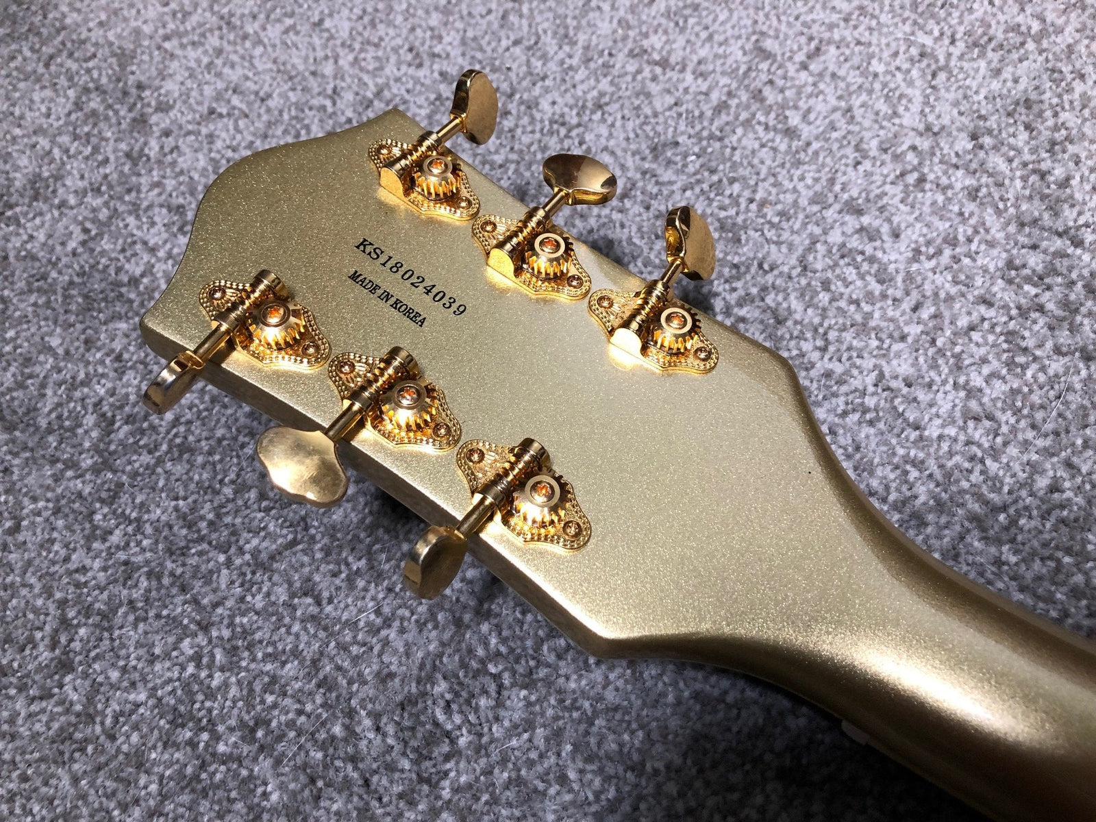 Gretsch 5420t electromatic guitar gold burgundy 135th anniversary