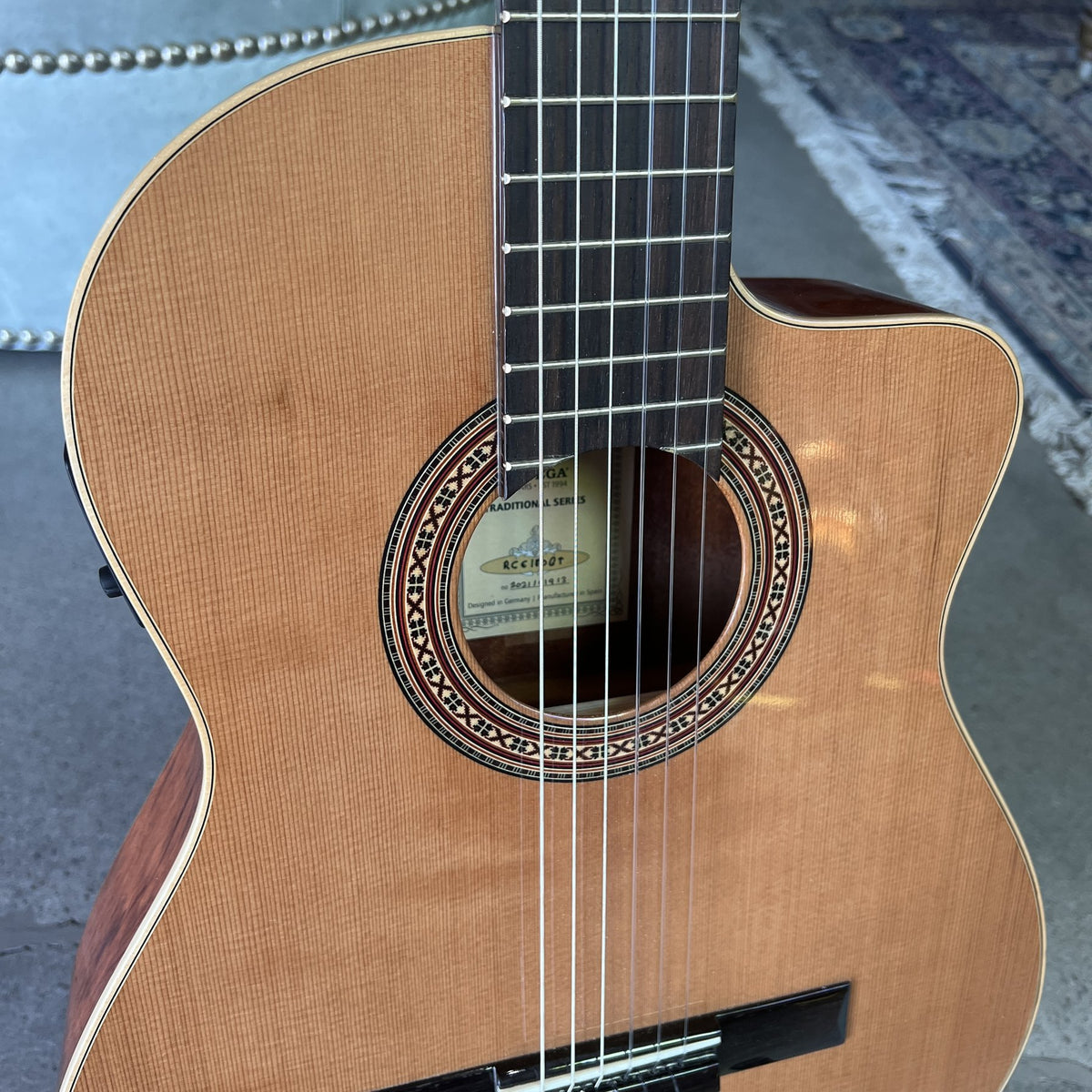 Ortega Guitars RCE180GT Thinline