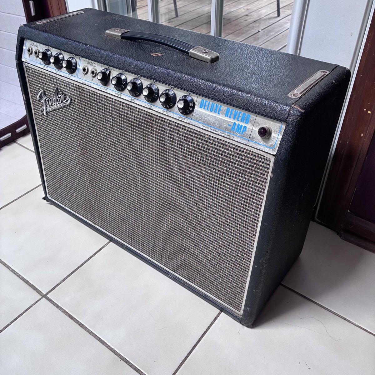 Vintage 1967 Fender Deluxe Reverb Guitar Amplifier