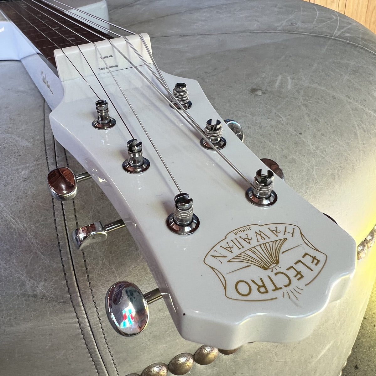 Asher Electro Hawaiian Junior Lap Steel Guitar - Antique White | Cottonwood Music Emporium