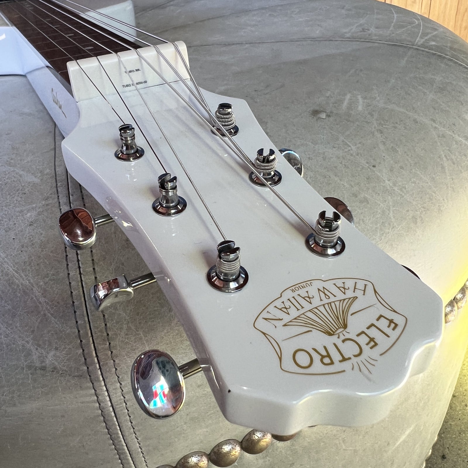 Asher Electro Hawaiian Junior Lap Steel Guitar - Antique White | Cottonwood Music Emporium
