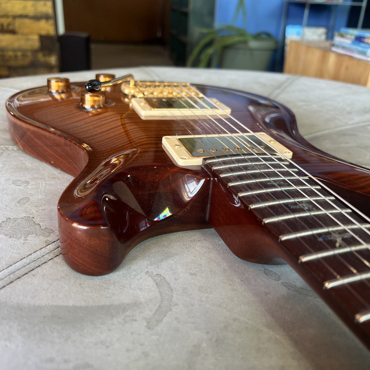 2006 PRS Custom 22 Figured Flame Maple Top - Bird Inlays & Gold Hardware