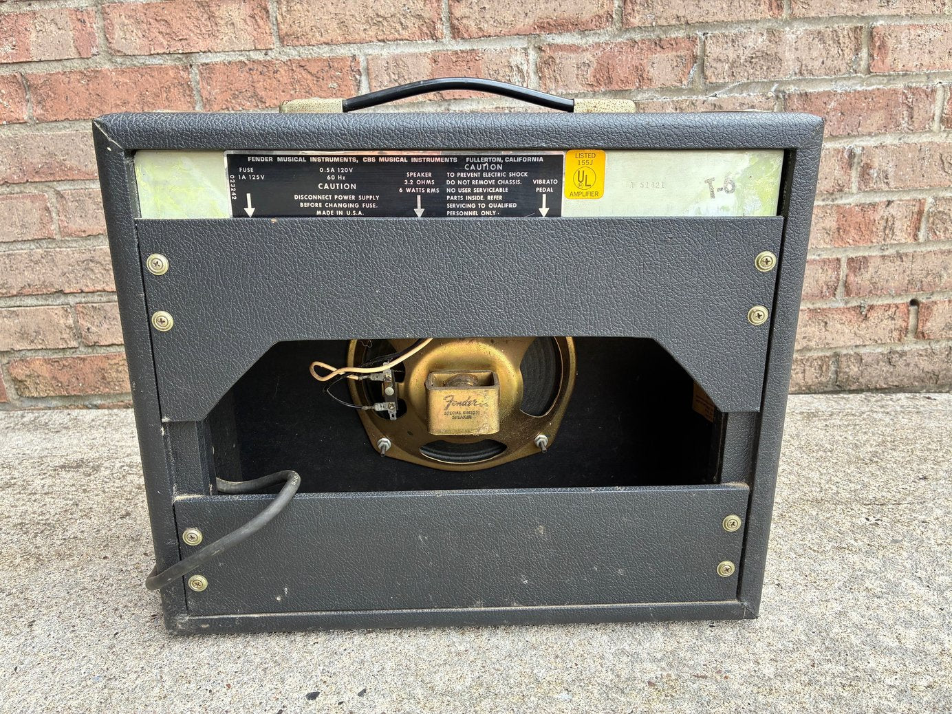 Vintage 1976 Fender Vibro Champ Guitar Amplifier - 100% Original