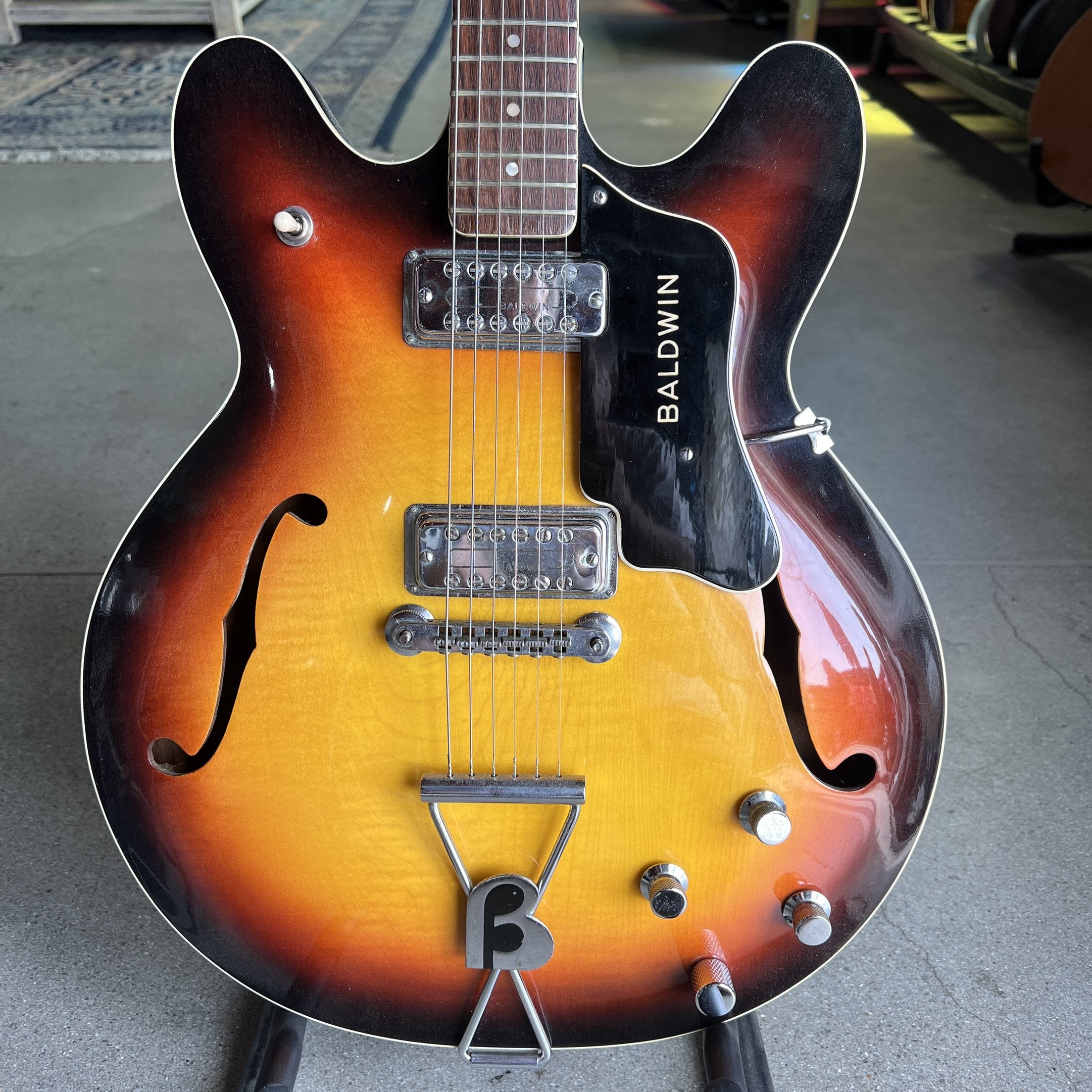 Vintage & Used Guitars at Cottonwood Music Emporium