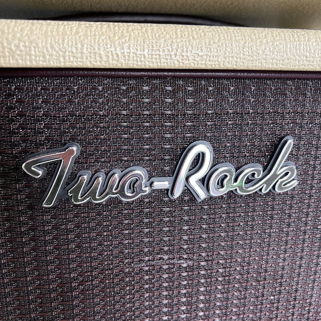 Two Rock Custom Reverb Signature V3, 50W Head & 1x12 Cabinet - Blonde