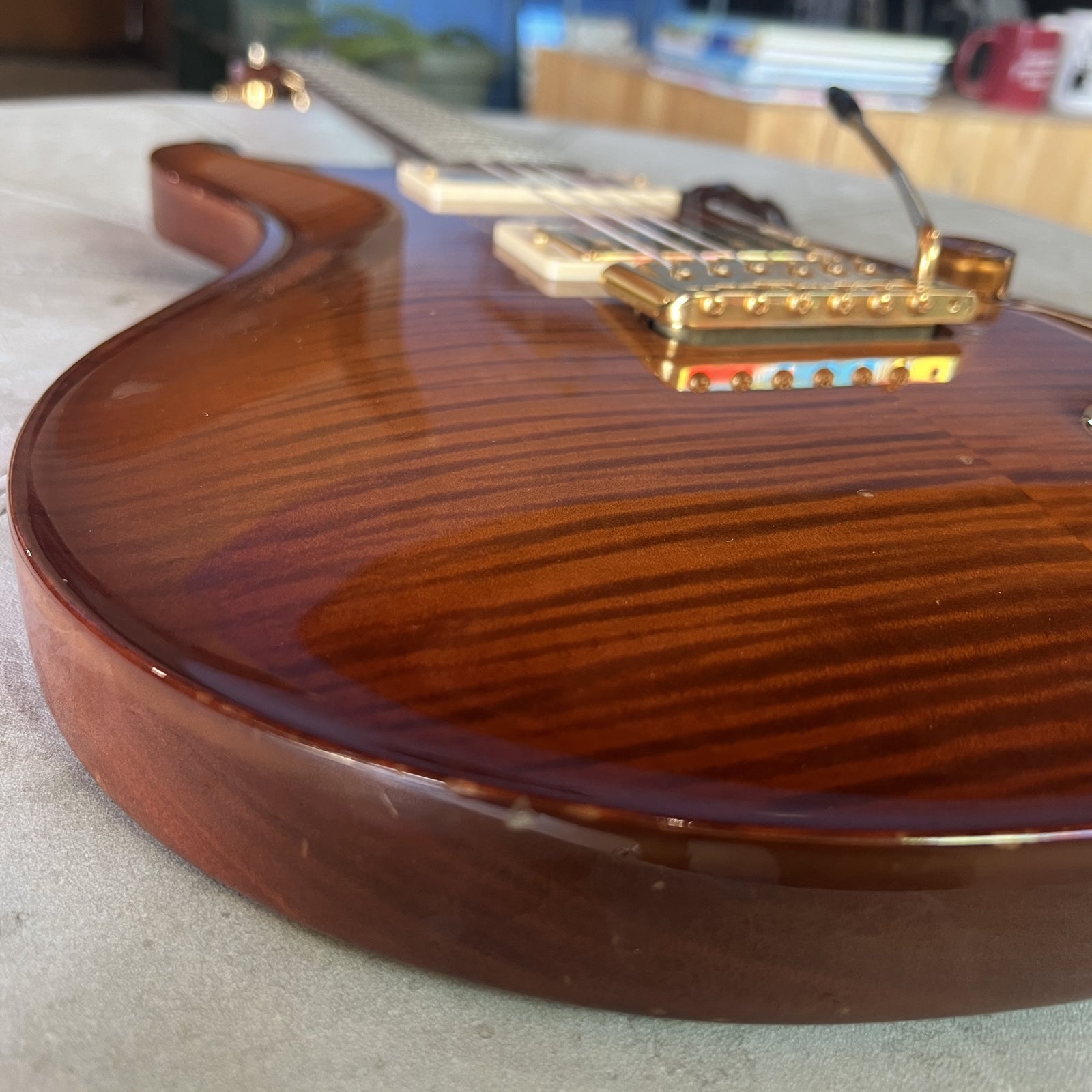 2006 PRS Custom 22 Figured Flame Maple Top - Bird Inlays & Gold Hardware
