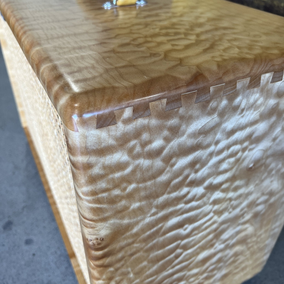 Mesa Boogie Private Reserve 2x12 Horizontal Roadster Cabinet, Maple & Cane - 2x12 2FB