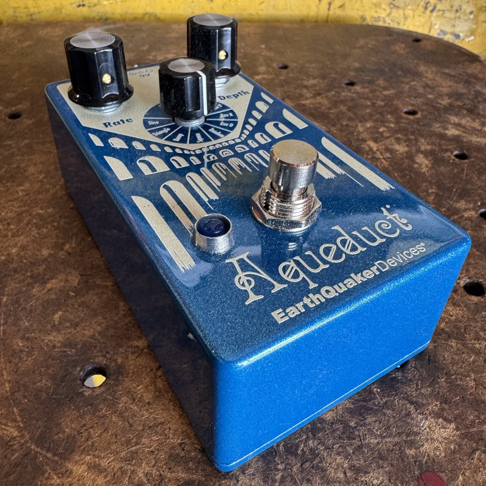 EarthQuaker Devices Aqueduct Vibrato