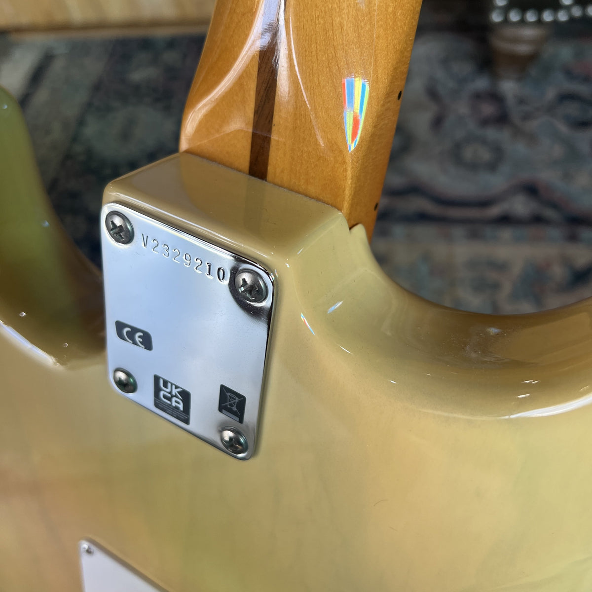 Fender American Vintage II 1957 Stratocaster – Ash Body, Vintage Blonde