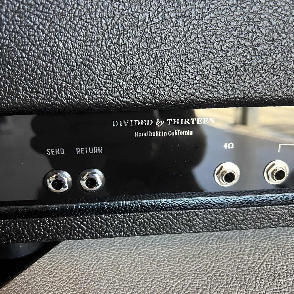 Divided by 13 AMW 39 Head - Black Bronco Tolex / Cream V