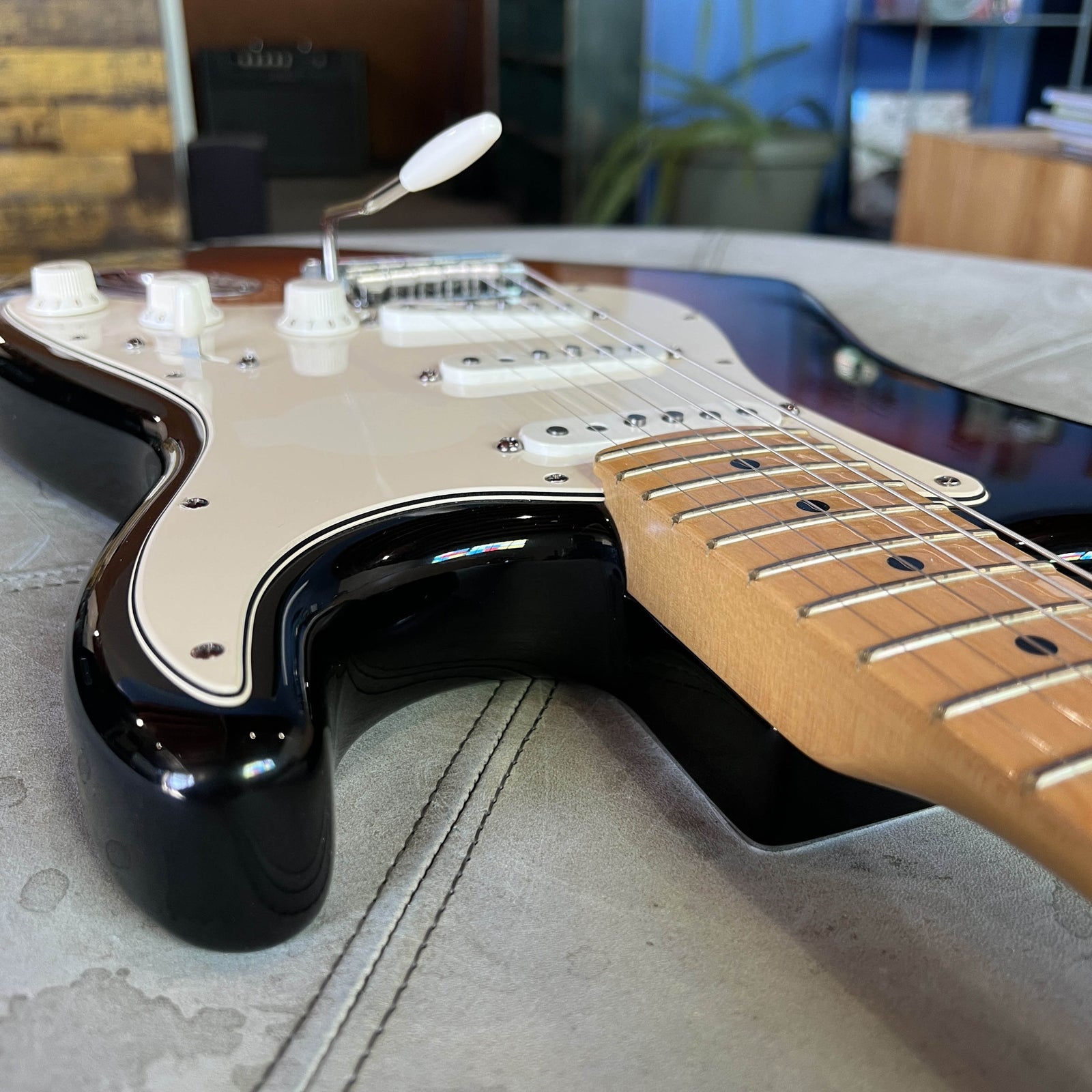 2008 Fender American Standard Stratocaster – 3-Color Sunburst with Maple Fingerboard (Excellent Condition)