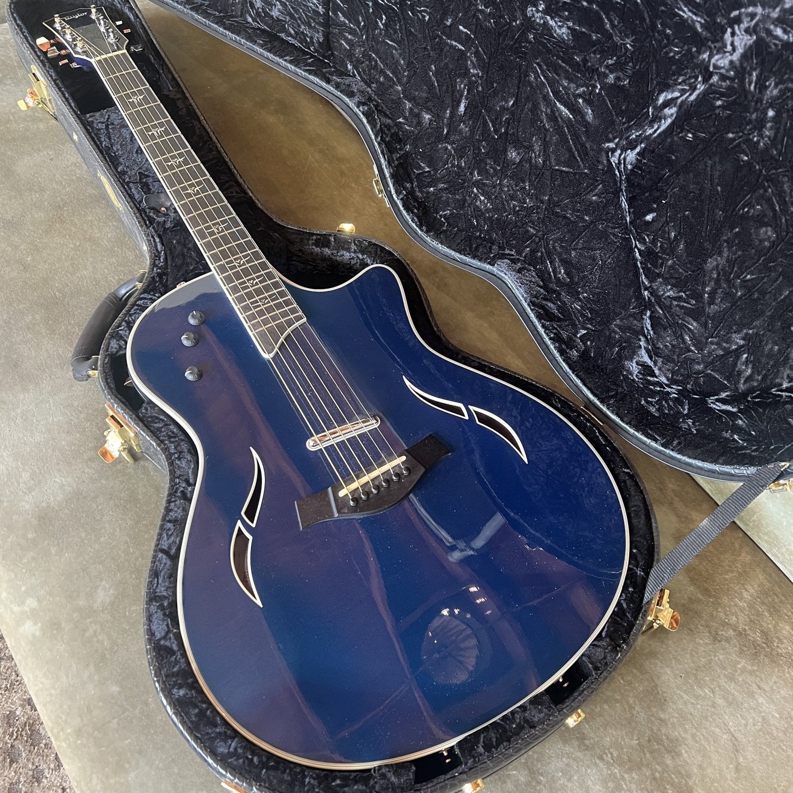 Taylor T5-C Thinline 5-Way - Blue Edgeburst