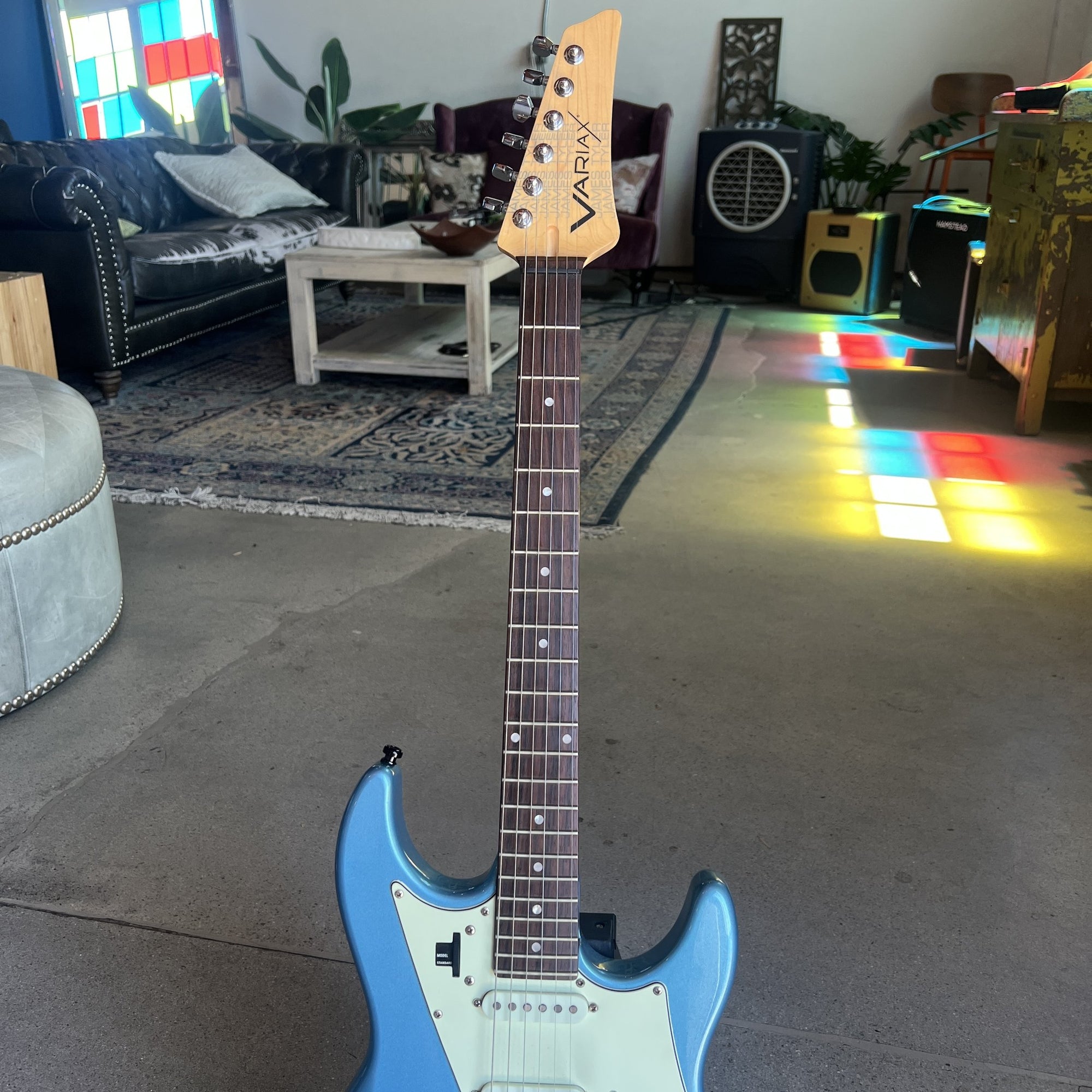 Line 6 JTV-69 James Tyler Variax Modeling Electric Guitar - Lake Placid Blue