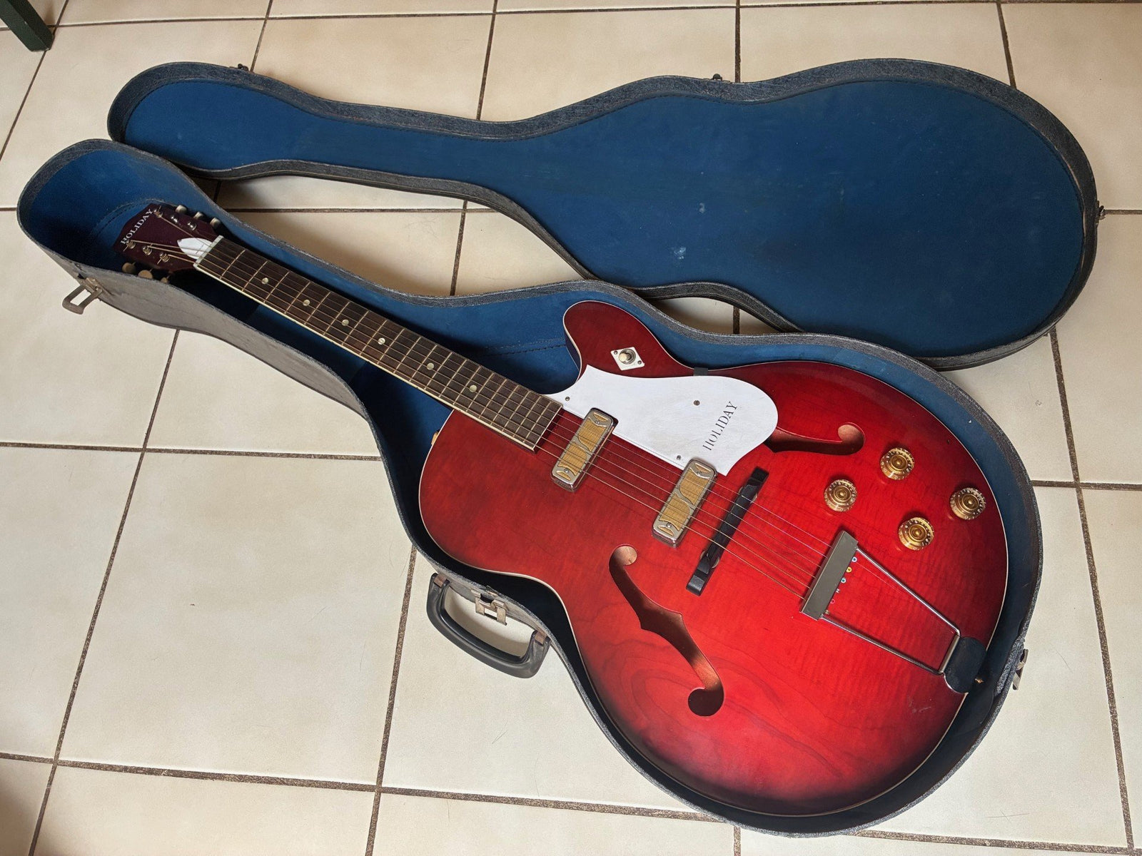 Vintage Harmony Holiday Rocket Electric Guitar w/ Dearmond Gold FoilPickups