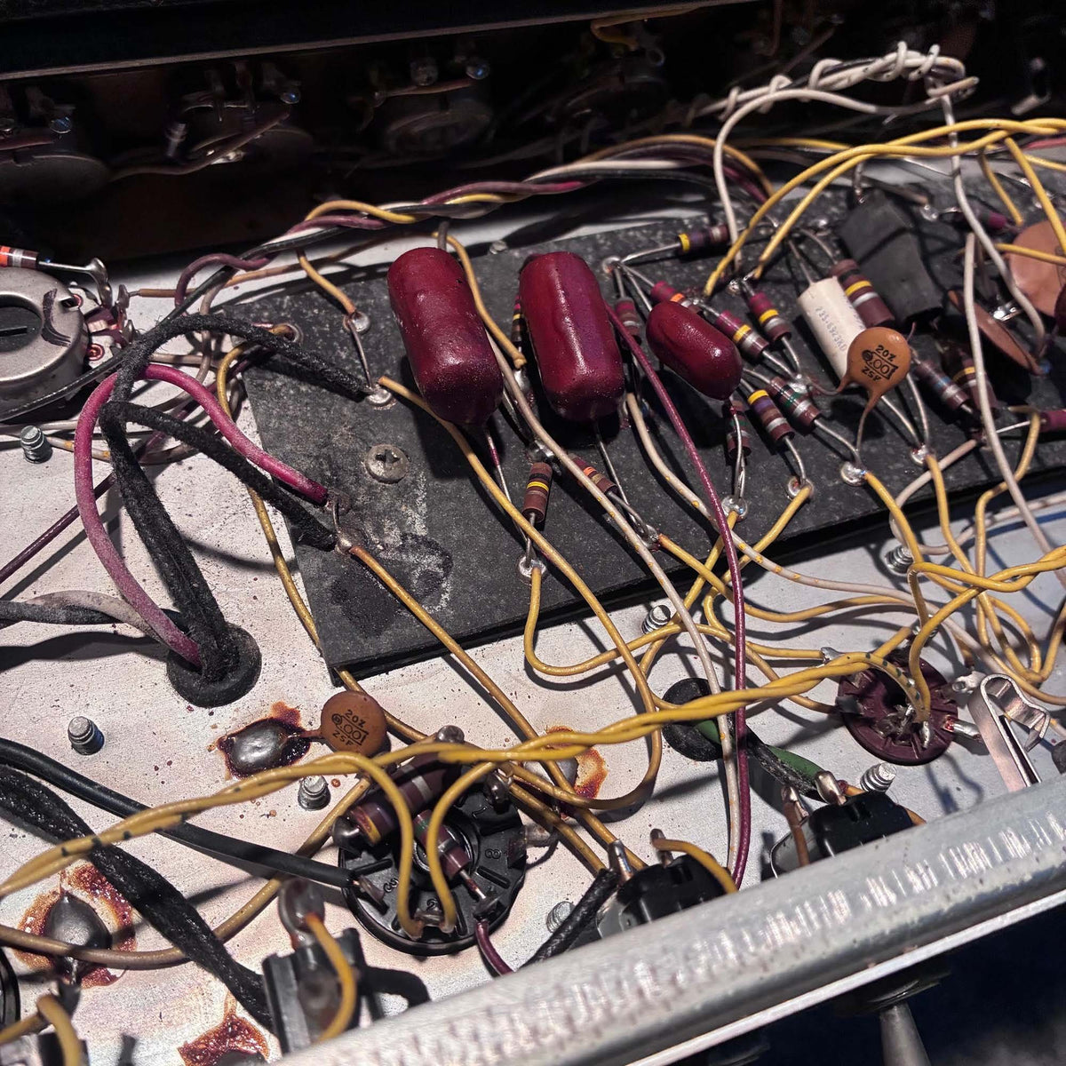 1970 Fender Deluxe Reverb "Silverface" – Vintage Hand-Wired Tone