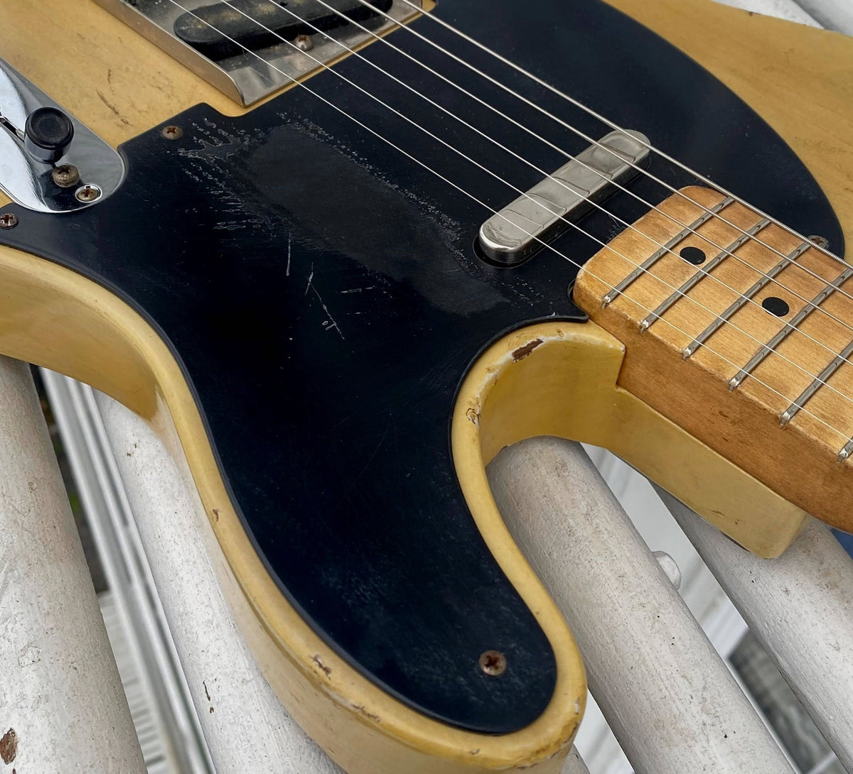 Revelator Guitars - '50s Retrosonic T-Style - Black Guard / Butterscotch Blonde #62145